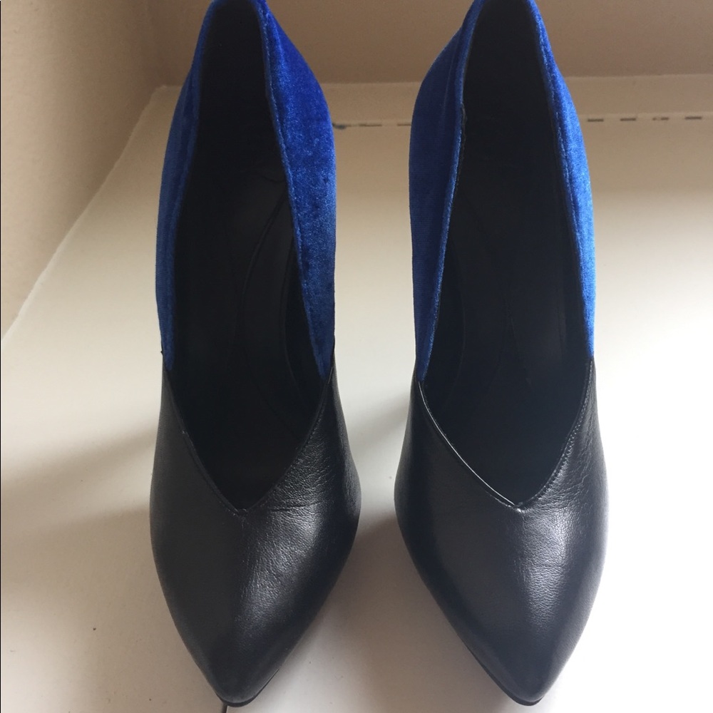 š¤GIFTš¤MQ By Alexander McQueen pump blue velvet - Picture 5 of 16